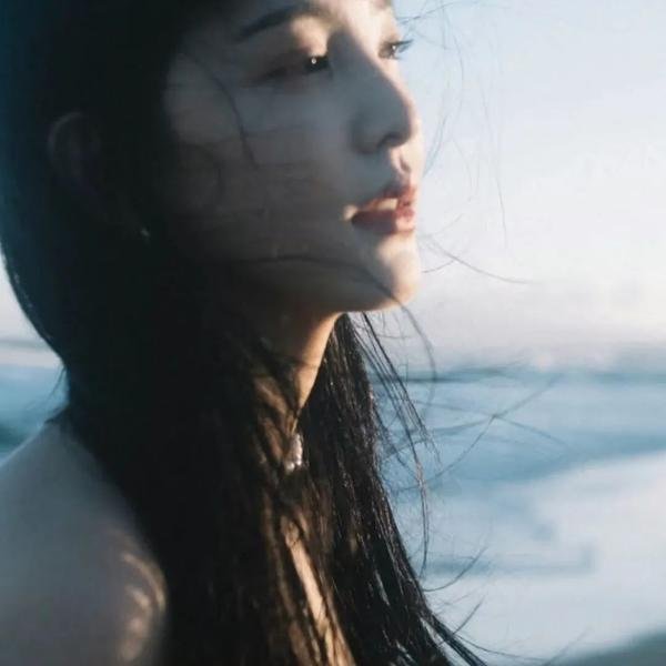 艇里春色